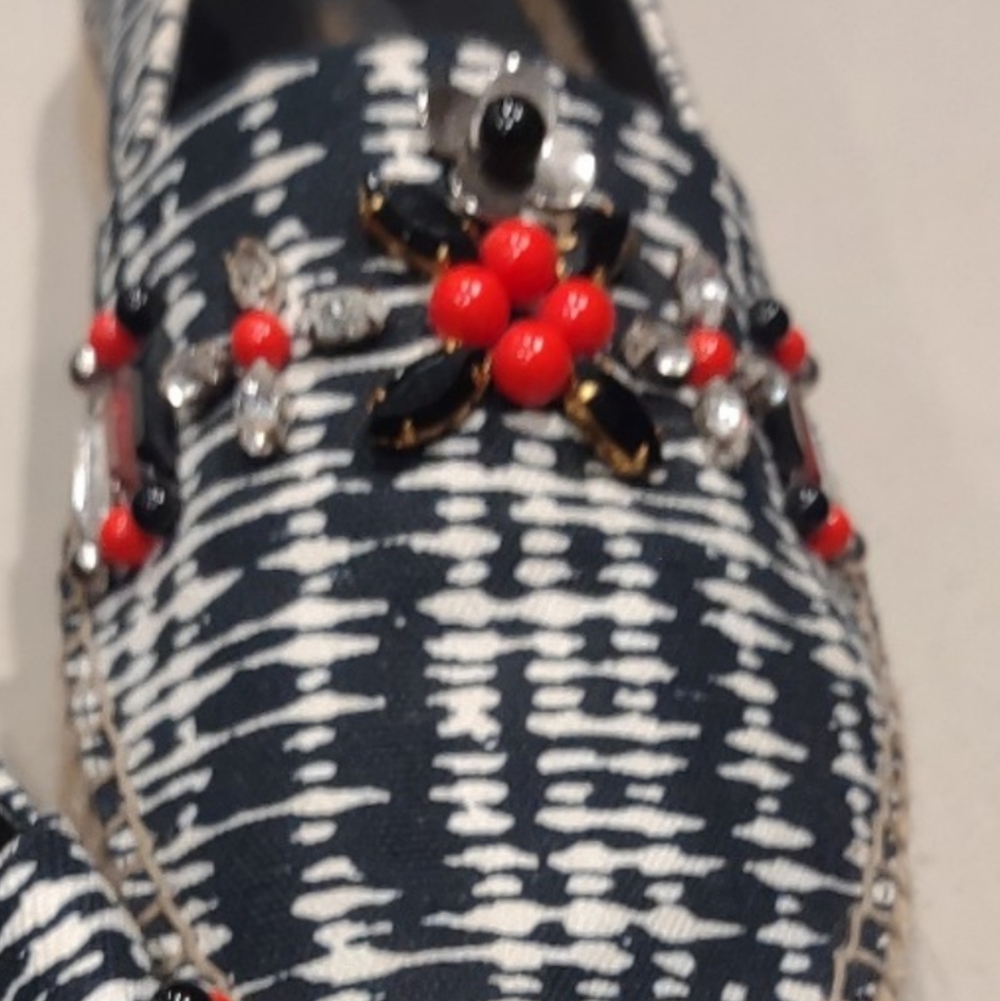 Louis Vuitton, Pre-loved Great Condition No Broken Parts.Sz81/2..